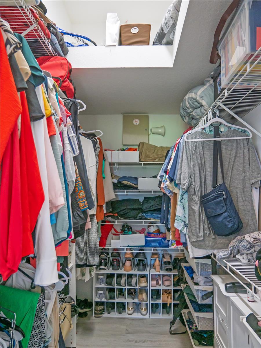 Image 25 of 48 For 4054 Caddie Drive E