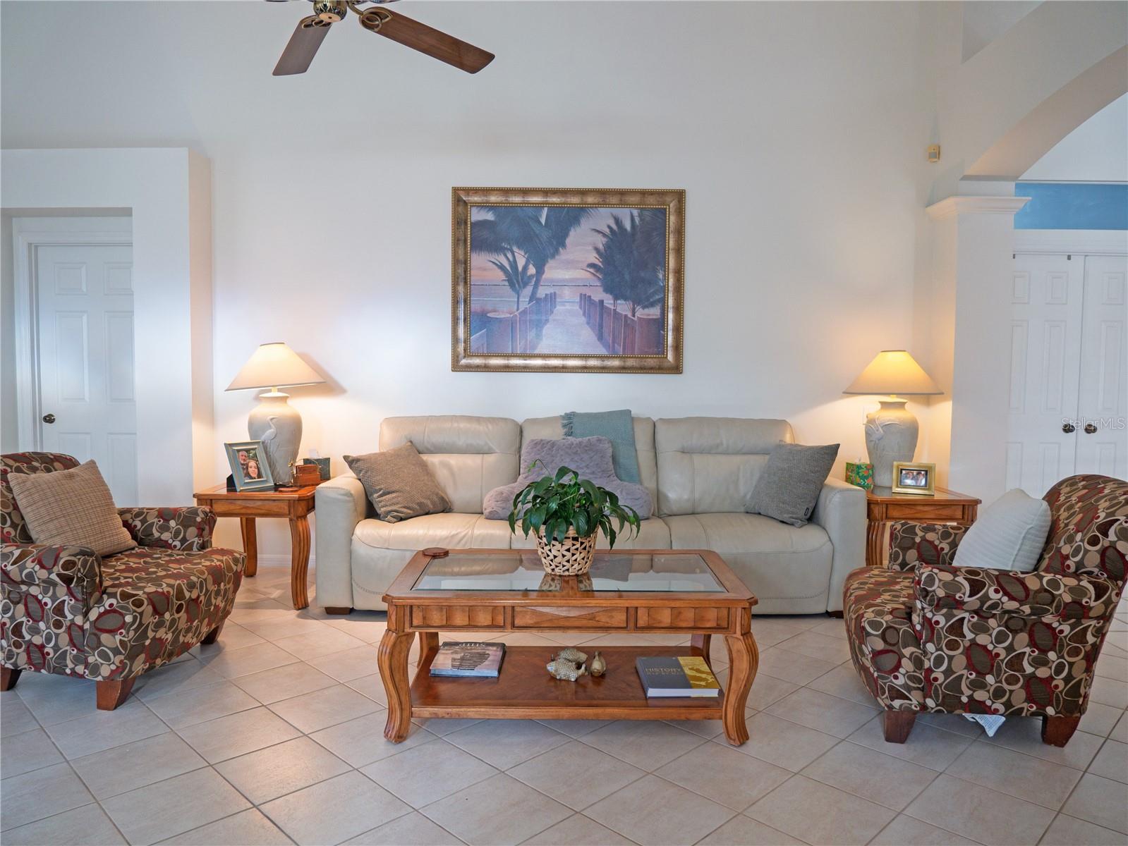 Image 4 of 48 For 4054 Caddie Drive E