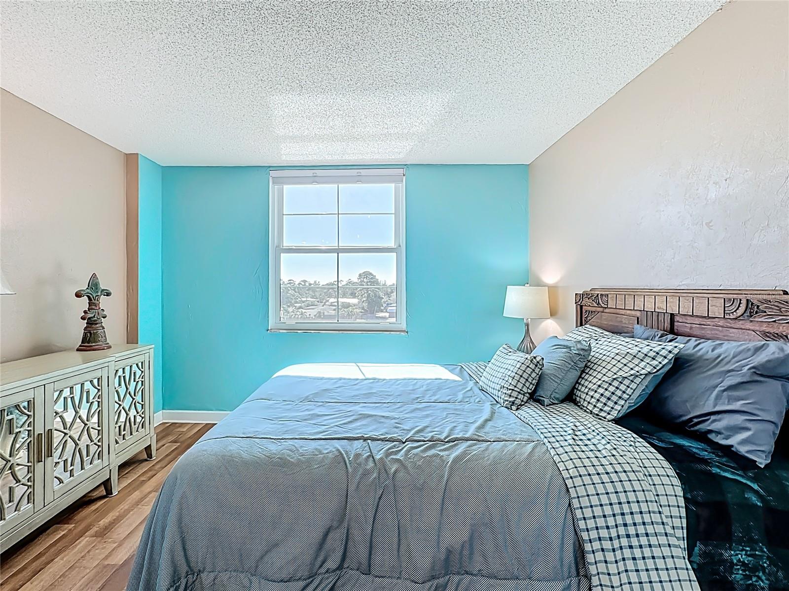 Image 18 of 43 For 2901 26th Street W Apt 511