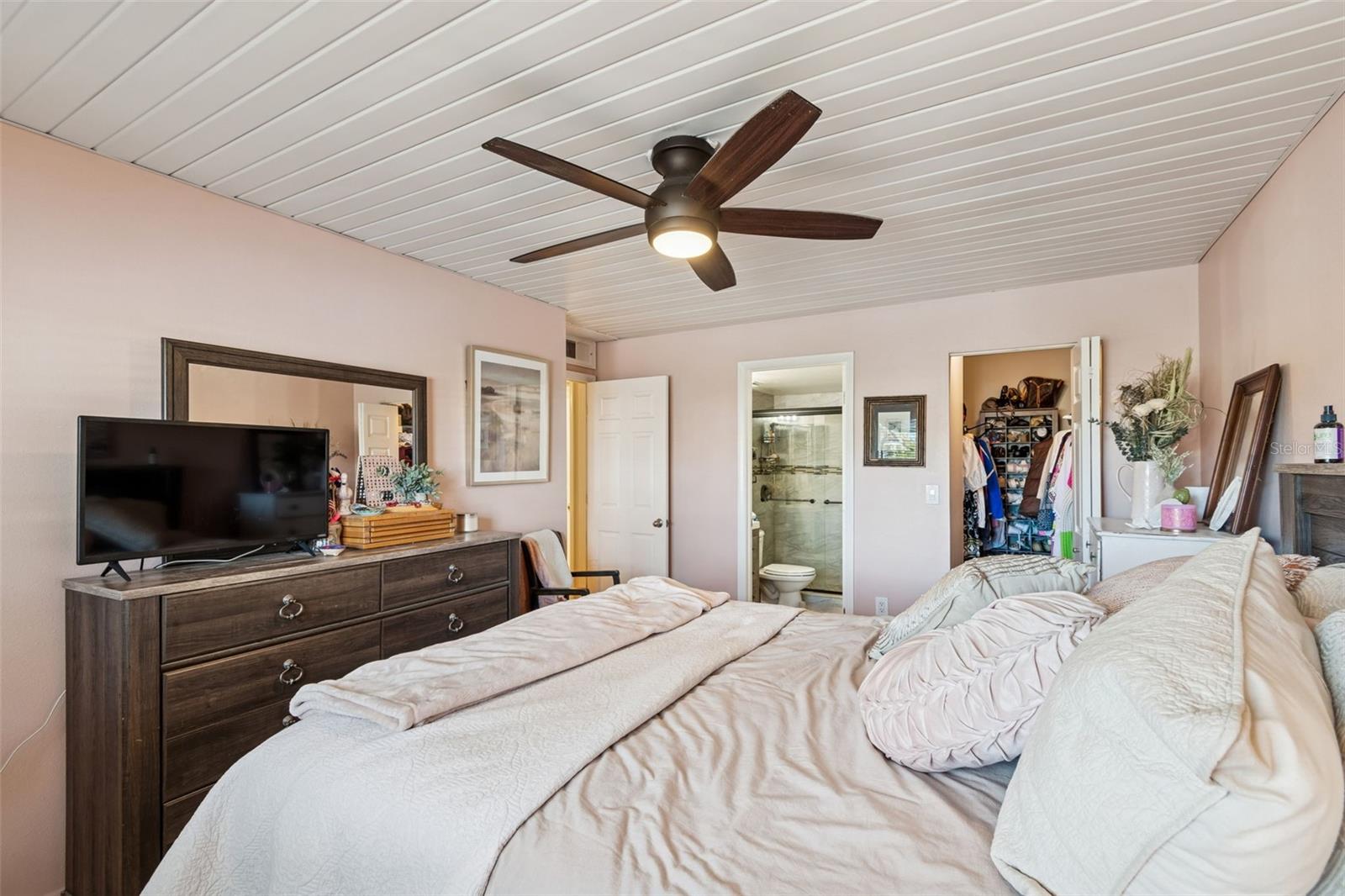 Image 24 of 48 For 5754 Baywater Drive