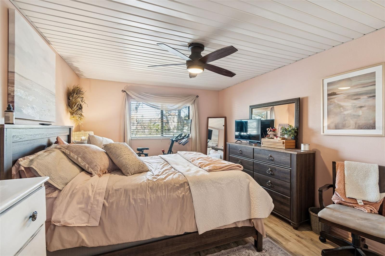 Image 25 of 48 For 5754 Baywater Drive