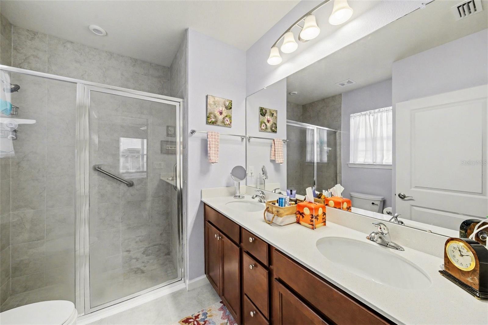 Image 20 of 41 For 18088 Turning Leaf Circle