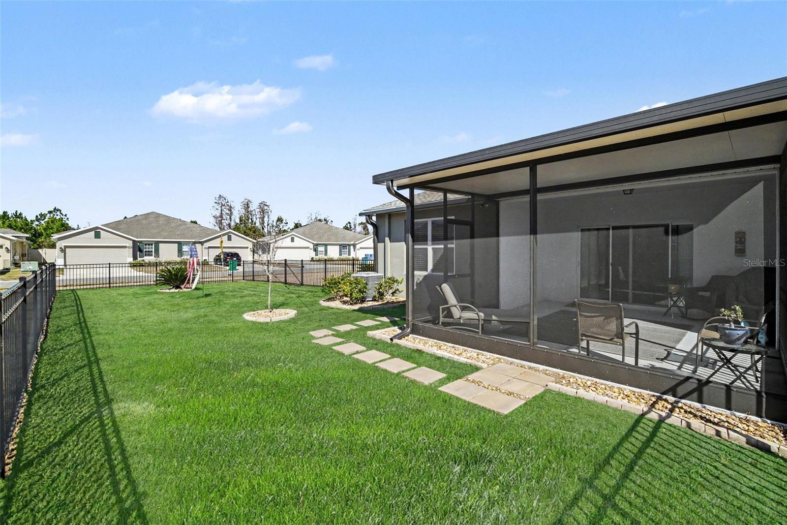 Image 28 of 41 For 18088 Turning Leaf Circle