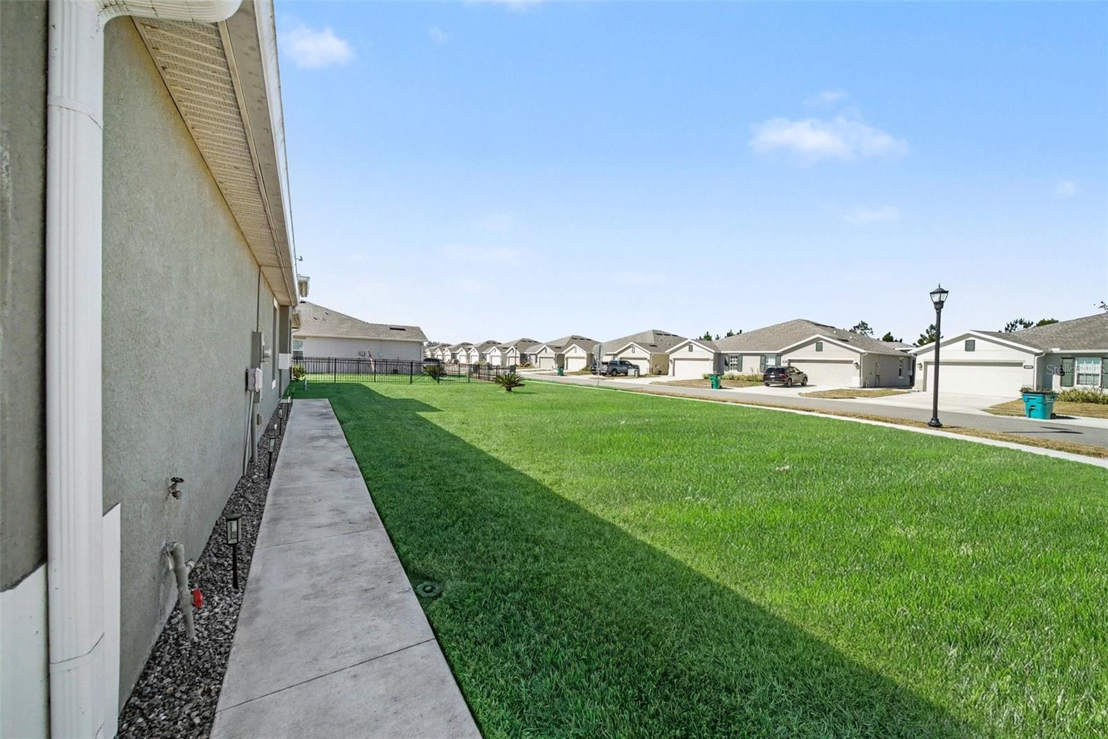 Image 30 of 41 For 18088 Turning Leaf Circle