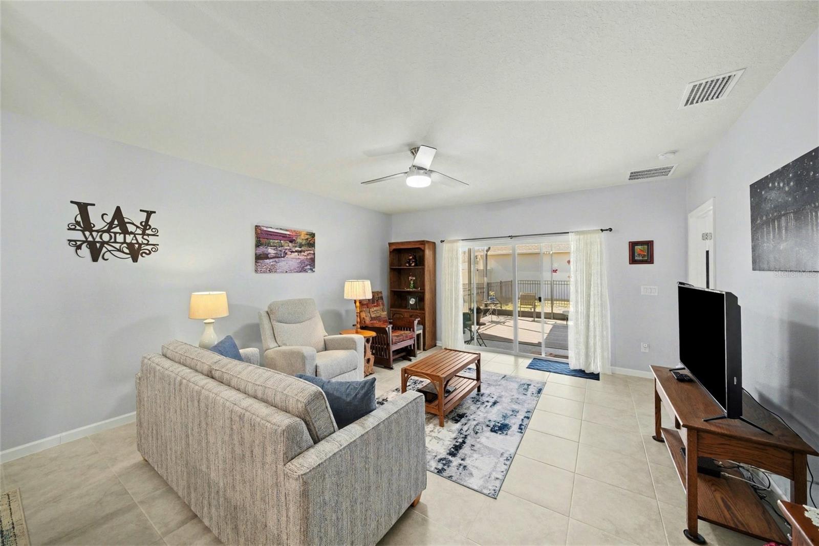 Image 5 of 41 For 18088 Turning Leaf Circle