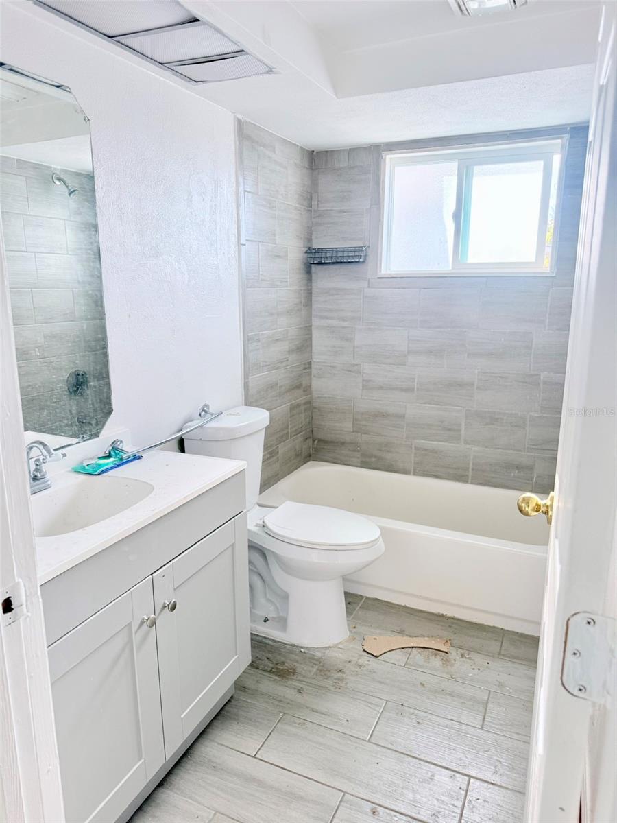 Image 5 of 10 For 11807 Alpine Parkway