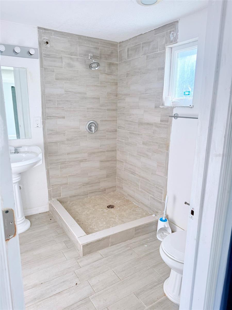 Image 8 of 10 For 11807 Alpine Parkway