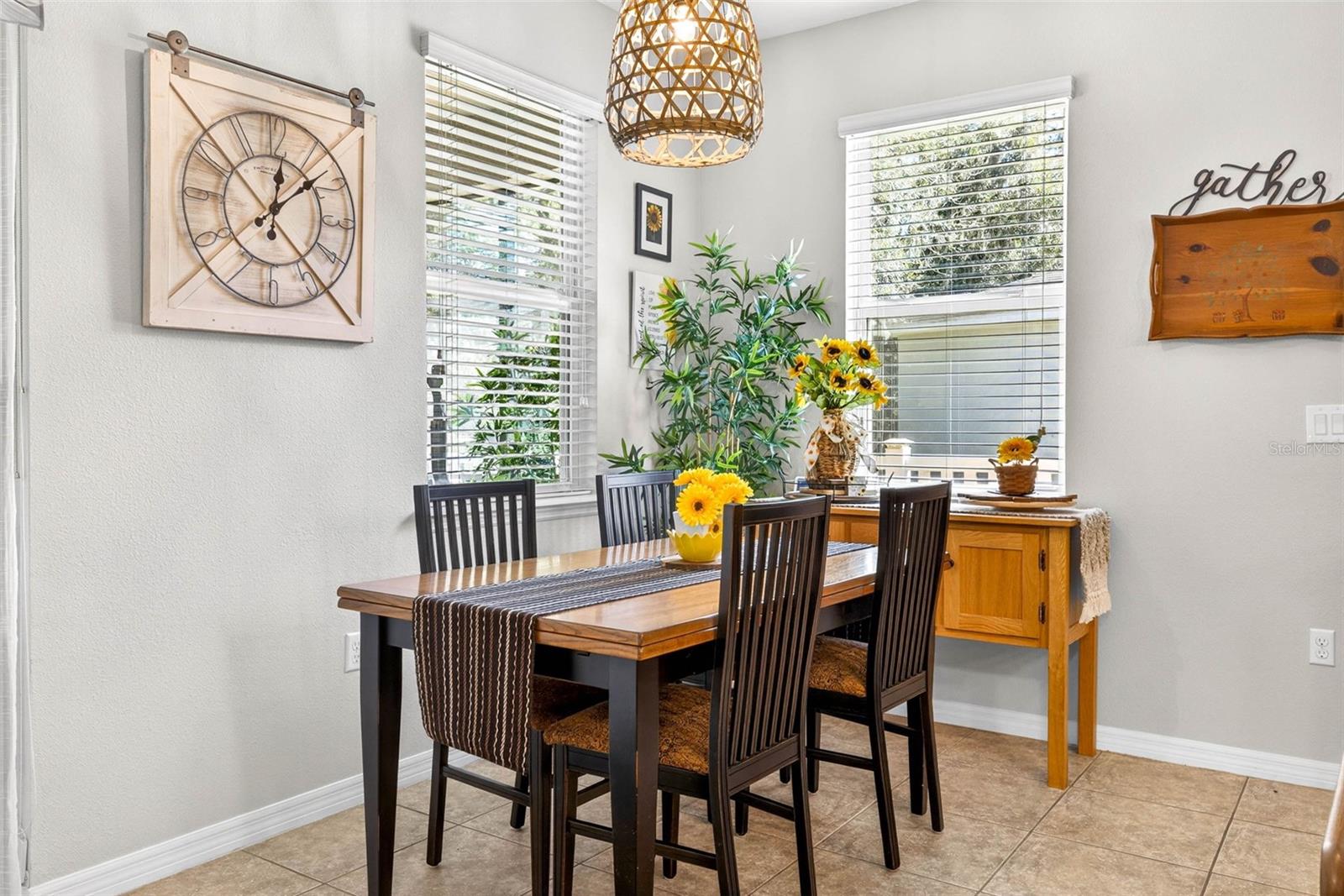 Image 13 of 36 For 808 Bronze Bush Court