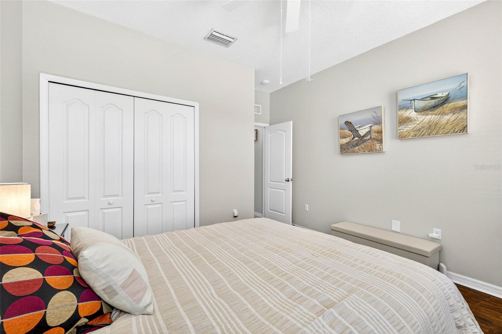 Image 17 of 36 For 808 Bronze Bush Court