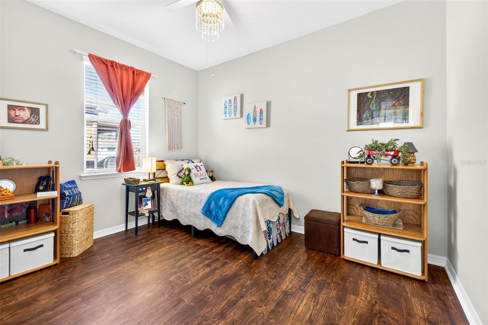 Image 18 of 36 For 808 Bronze Bush Court