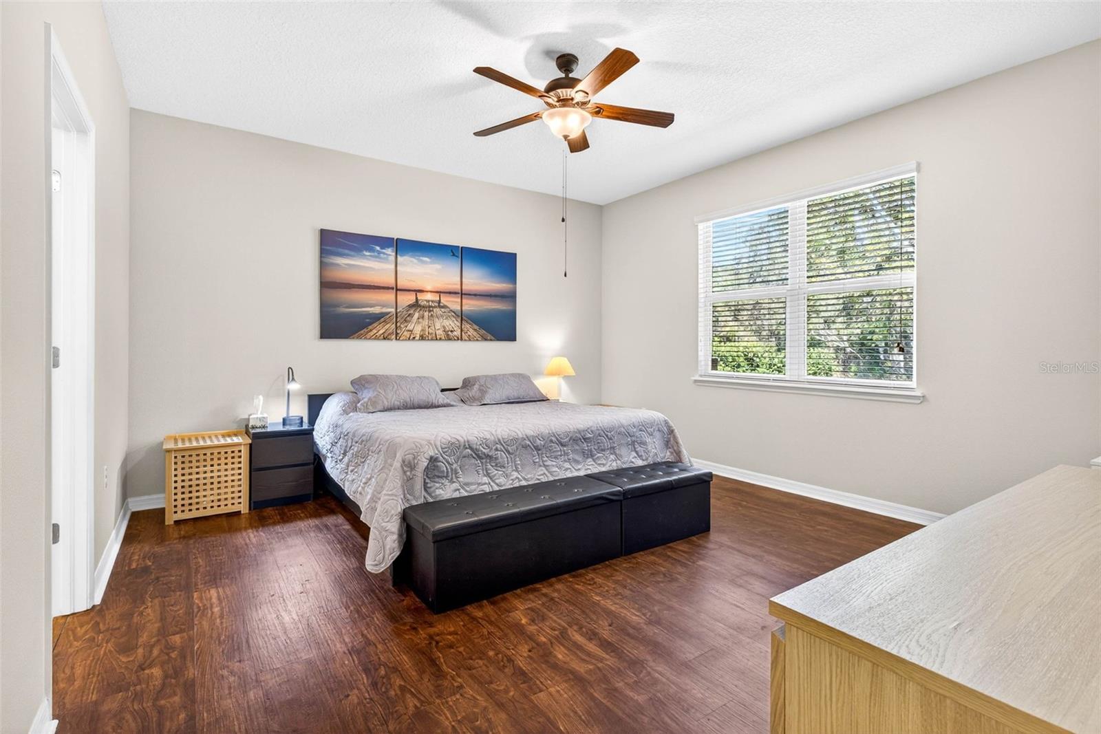 Image 21 of 36 For 808 Bronze Bush Court