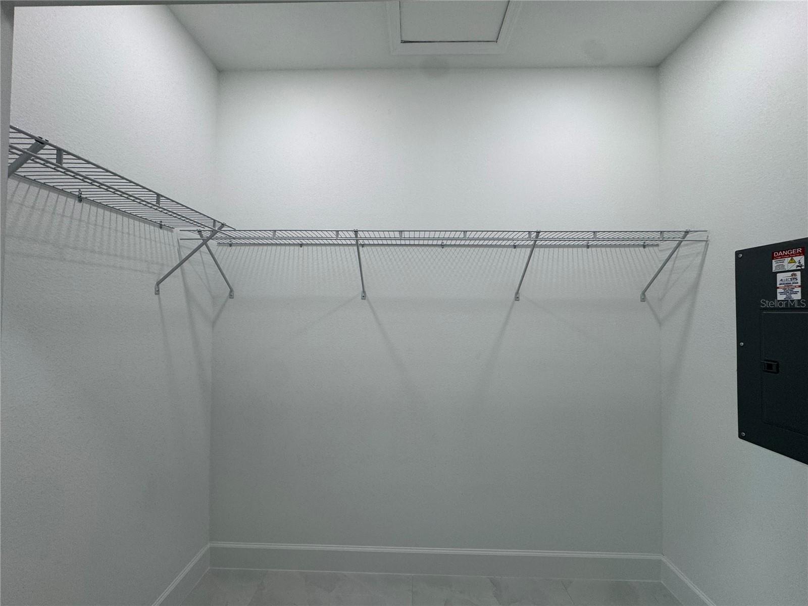 Image 16 of 21 For 6018 Newmark Street