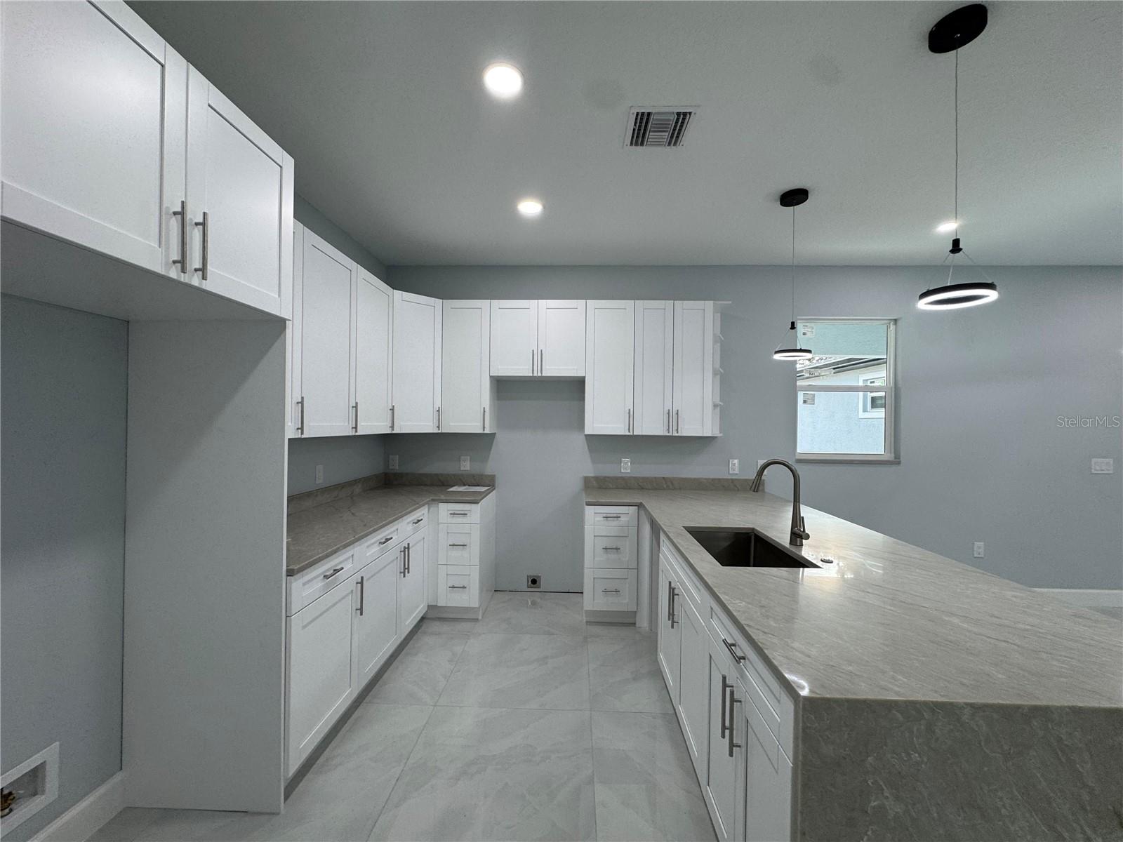 Image 8 of 21 For 6018 Newmark Street