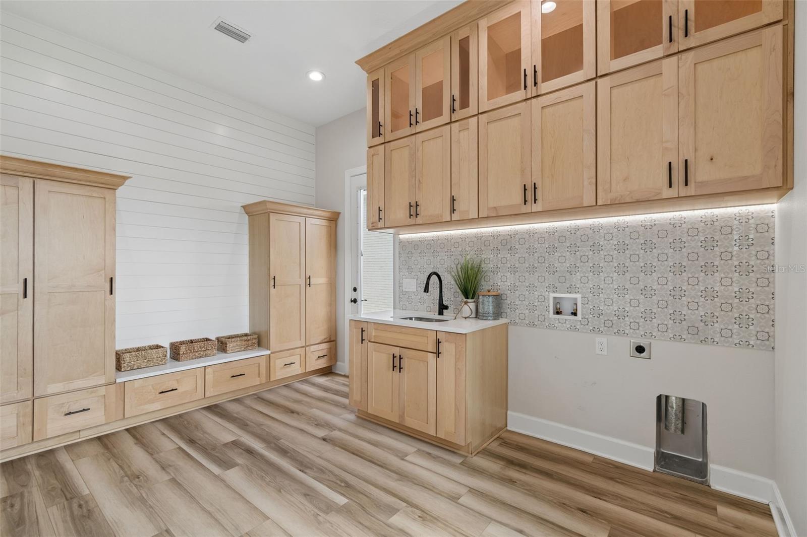 Image 28 of 88 For 13711 Lussier Lane