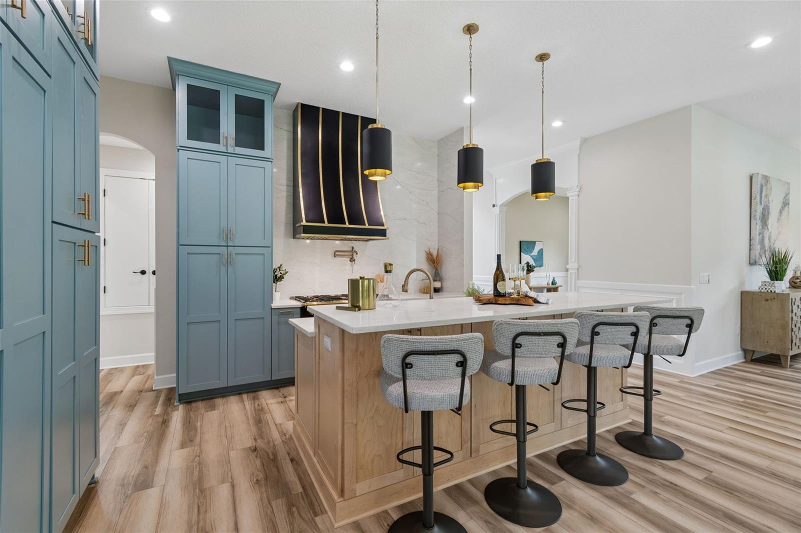 Image 31 of 88 For 13711 Lussier Lane