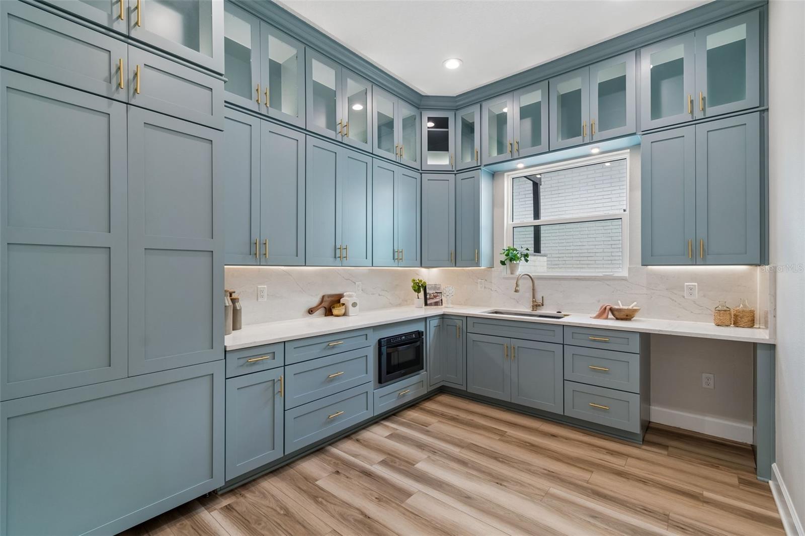 Image 9 of 88 For 13711 Lussier Lane