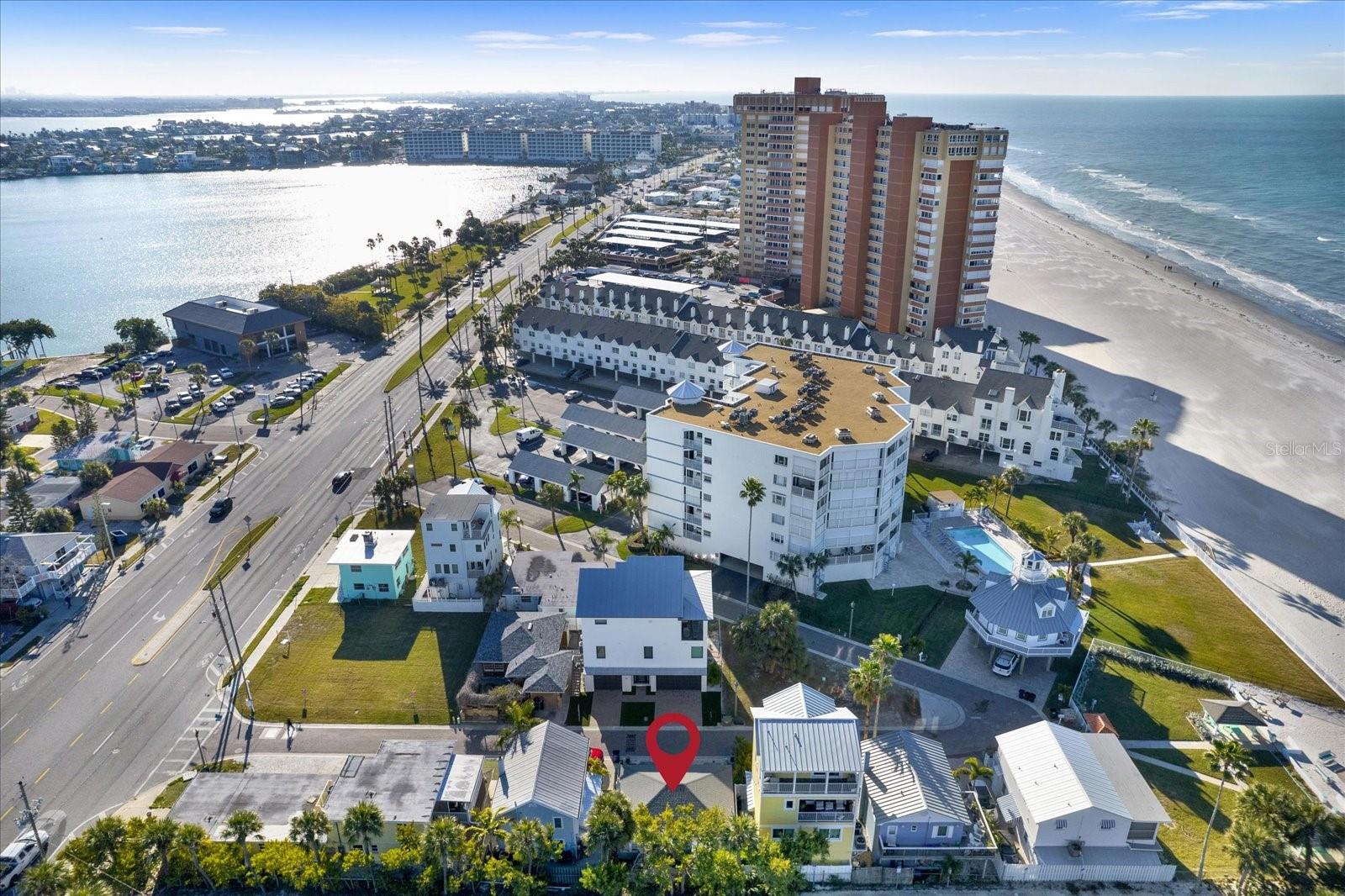 Listing photo id 12 for 39 181st Avenue W