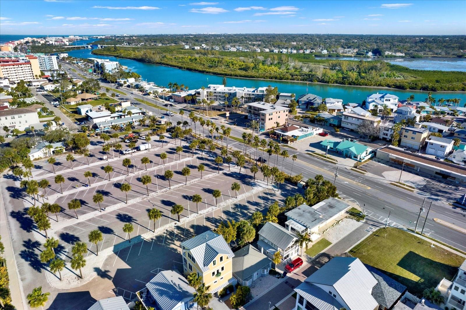 Listing photo id 7 for 39 181st Avenue W