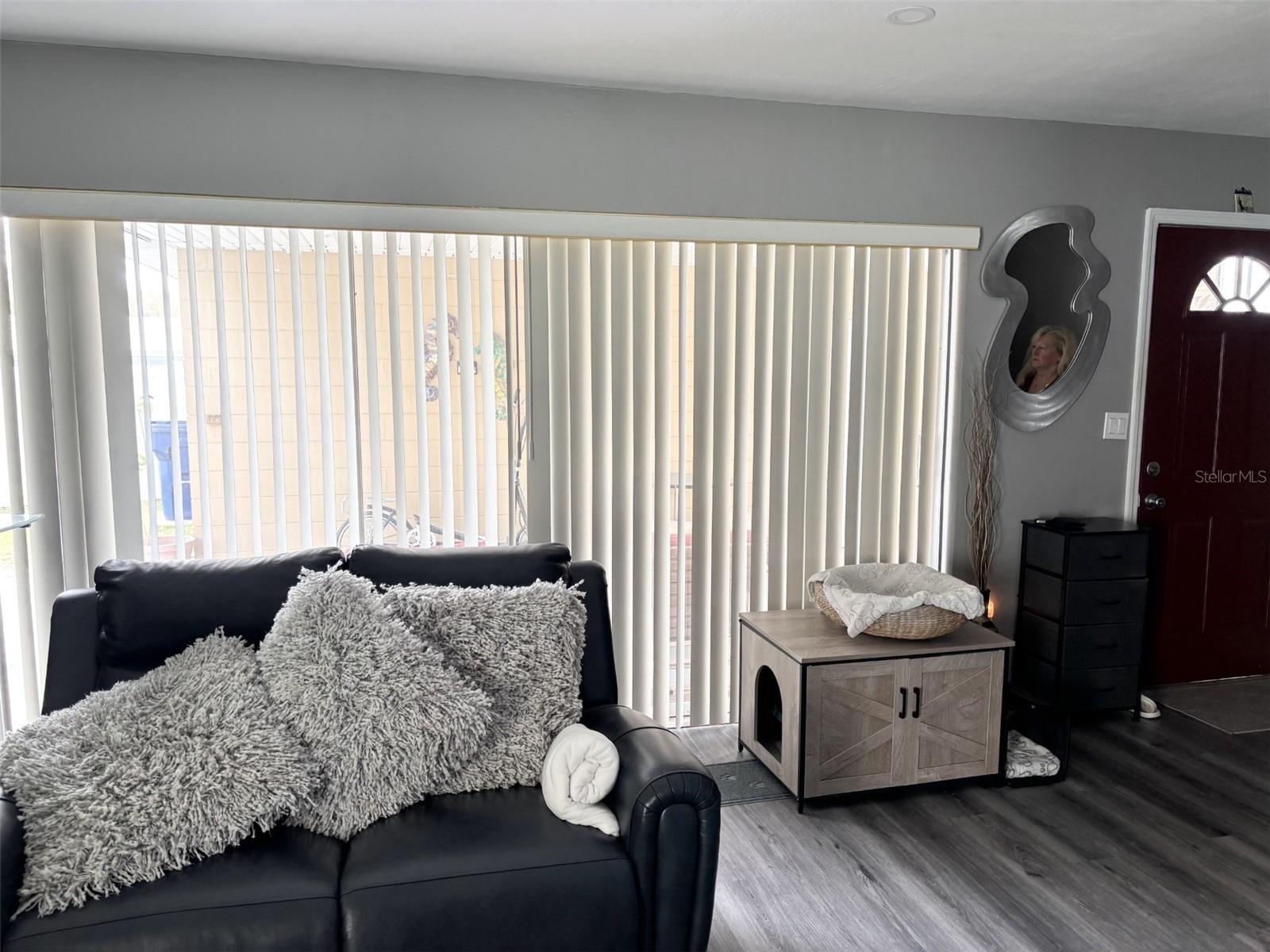 Image 5 of 11 For 4940 Shell Stream Boulevard