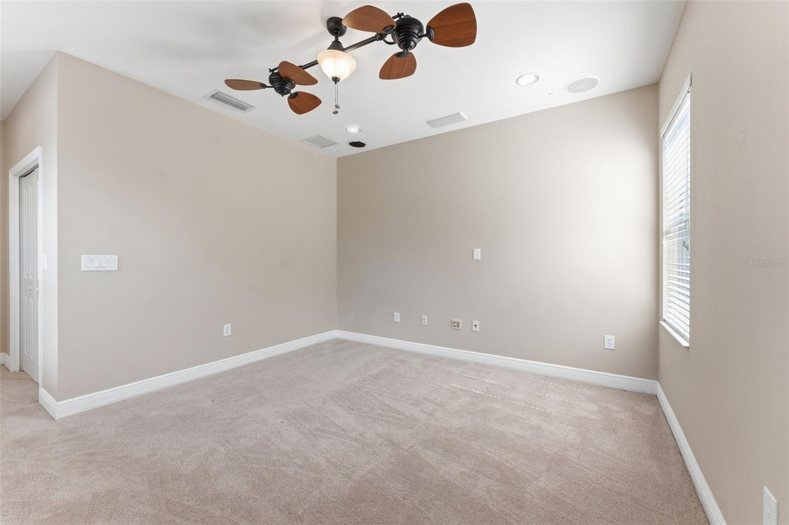 Image 33 of 41 For 7314 Saint Patrick Street