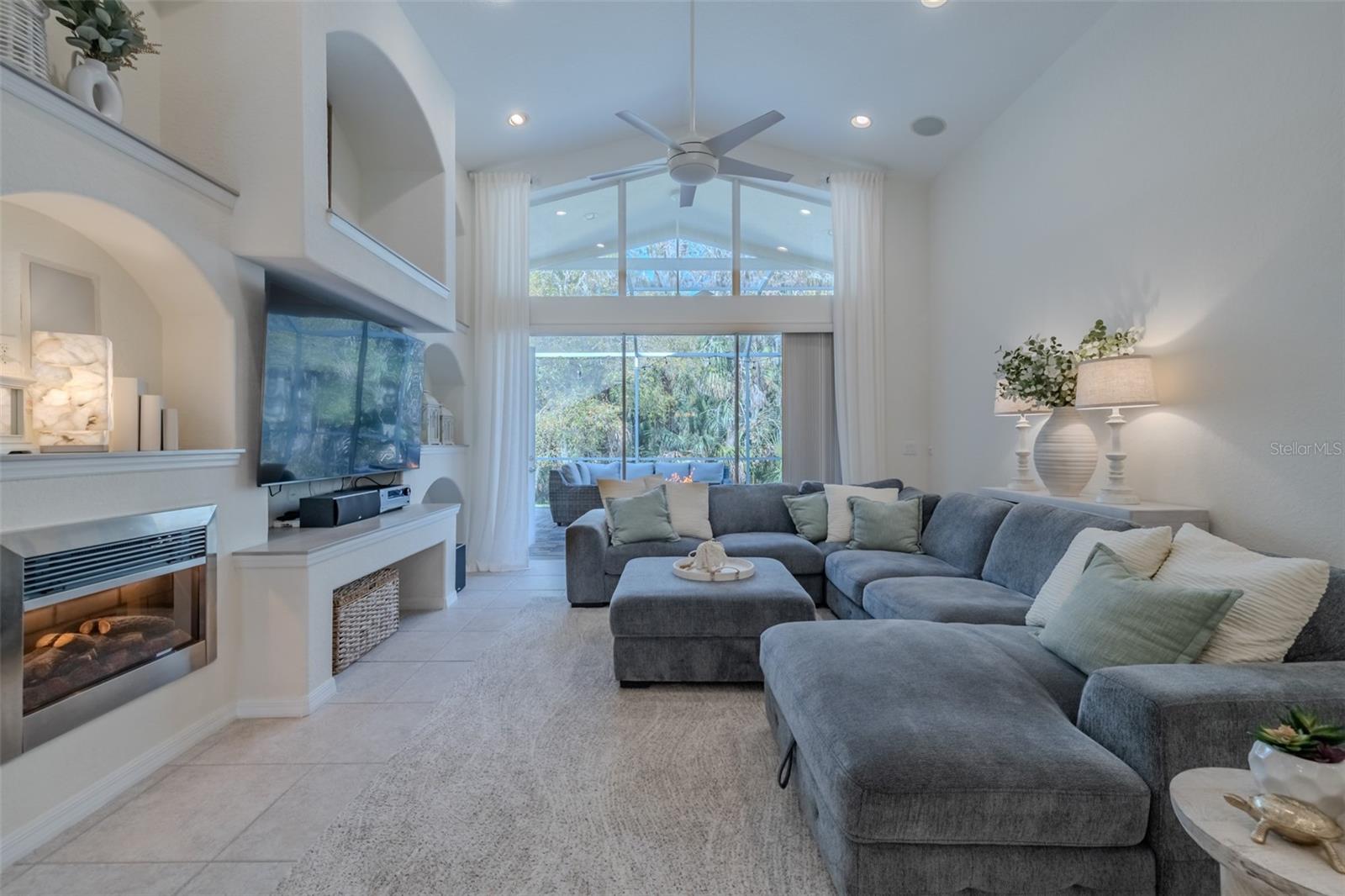 Image 14 of 88 For 27721 Kirkwood Circle