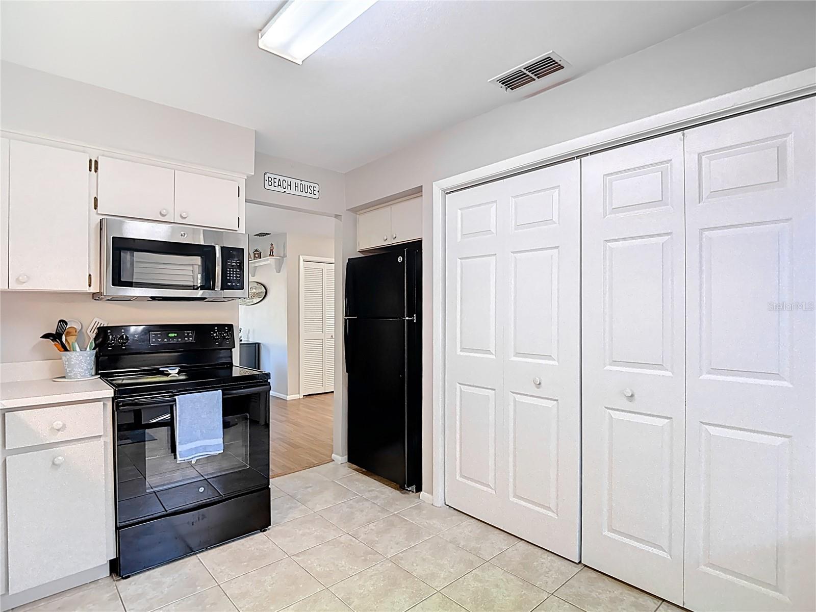 Image 37 of 79 For 13012 Wedgewood Way A