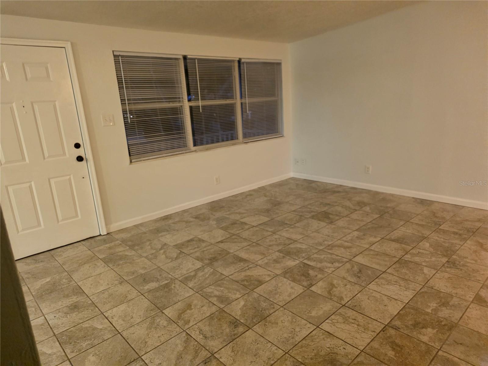 Image 10 of 34 For 298 11th Avenue Sw