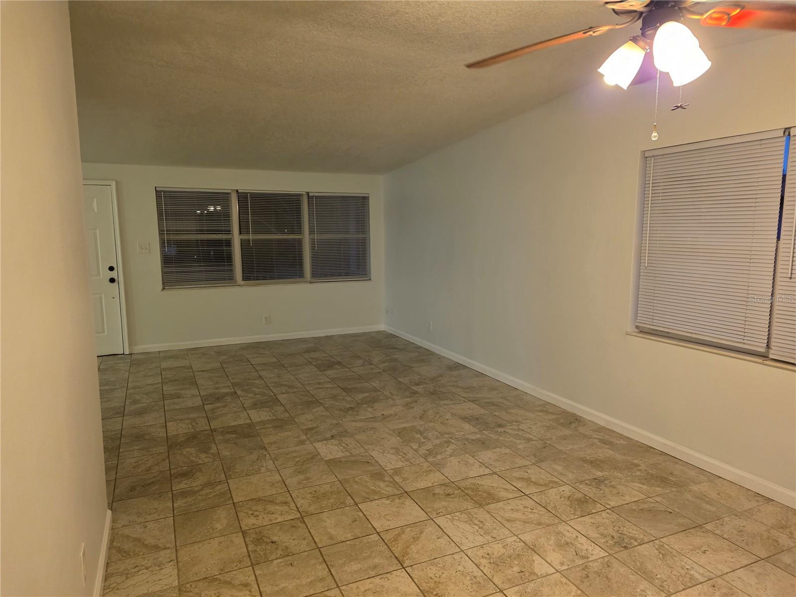 Image 11 of 34 For 298 11th Avenue Sw