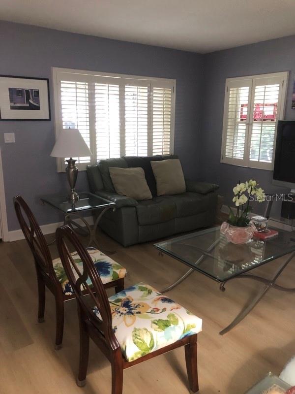 Listing photo id 9 for 105 Chesapeake Avenue