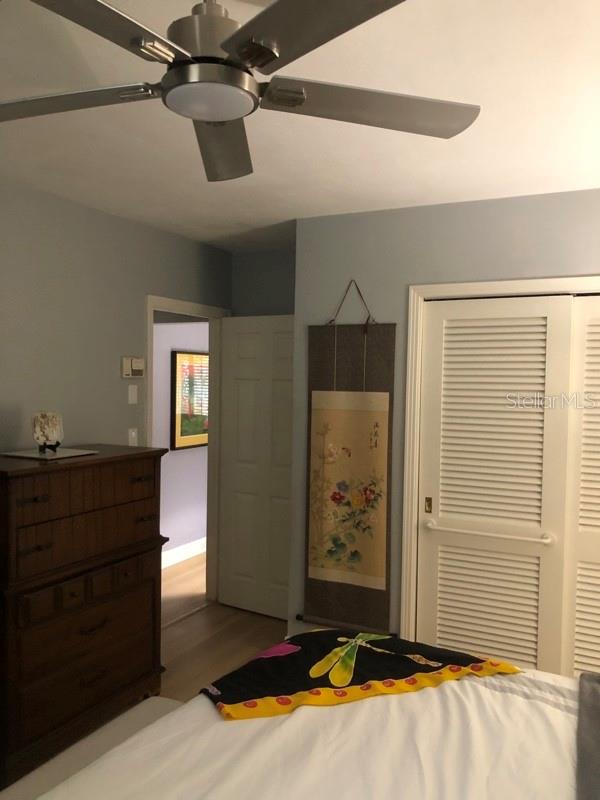 Listing photo id 13 for 105 Chesapeake Avenue