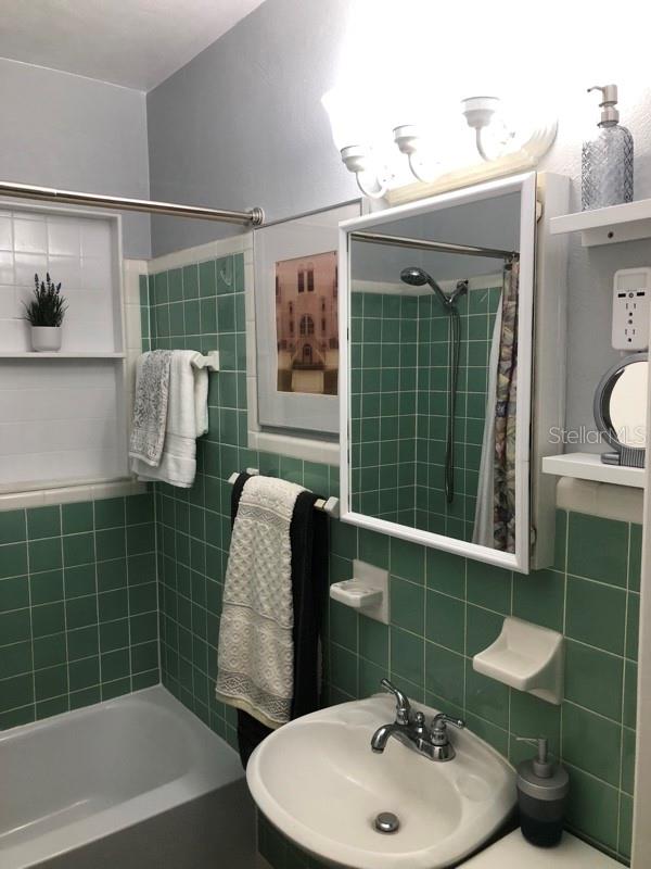 Listing photo id 24 for 105 Chesapeake Avenue