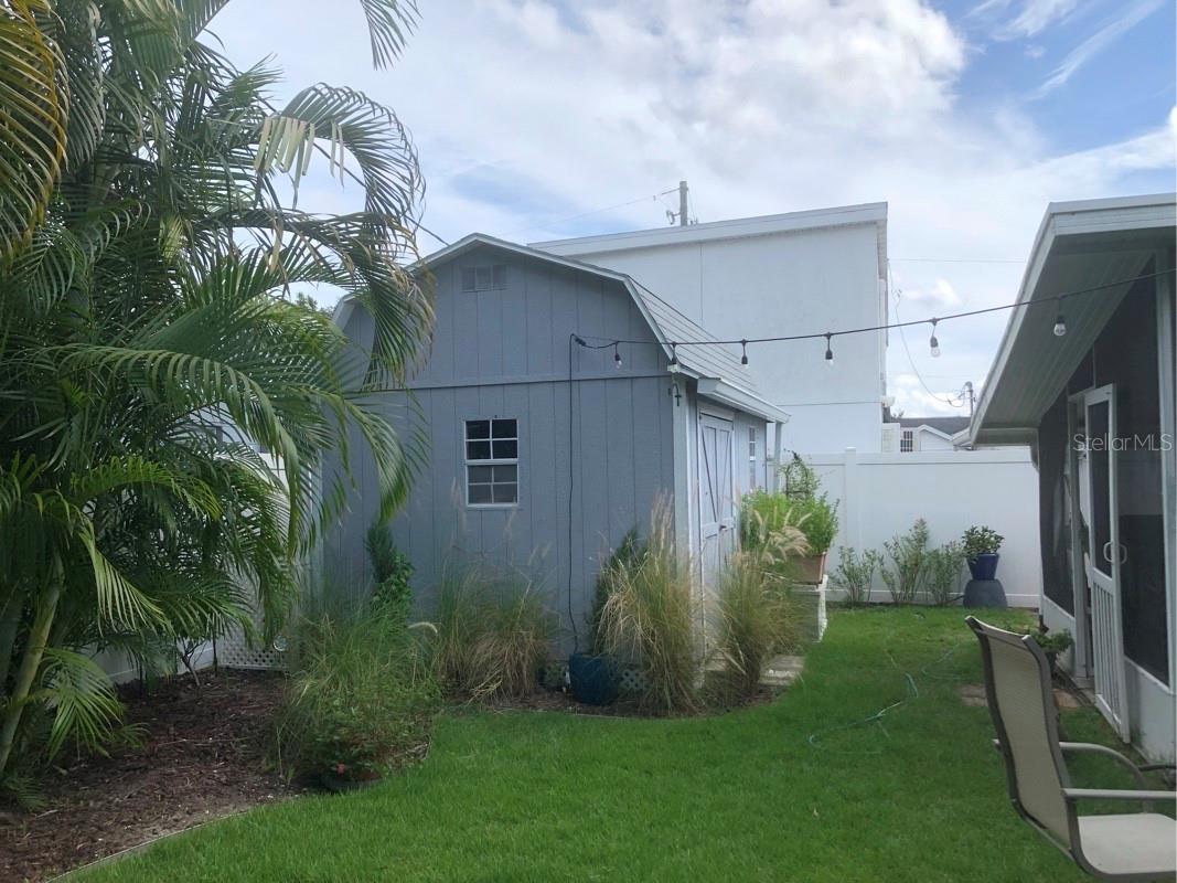 Listing photo id 7 for 105 Chesapeake Avenue