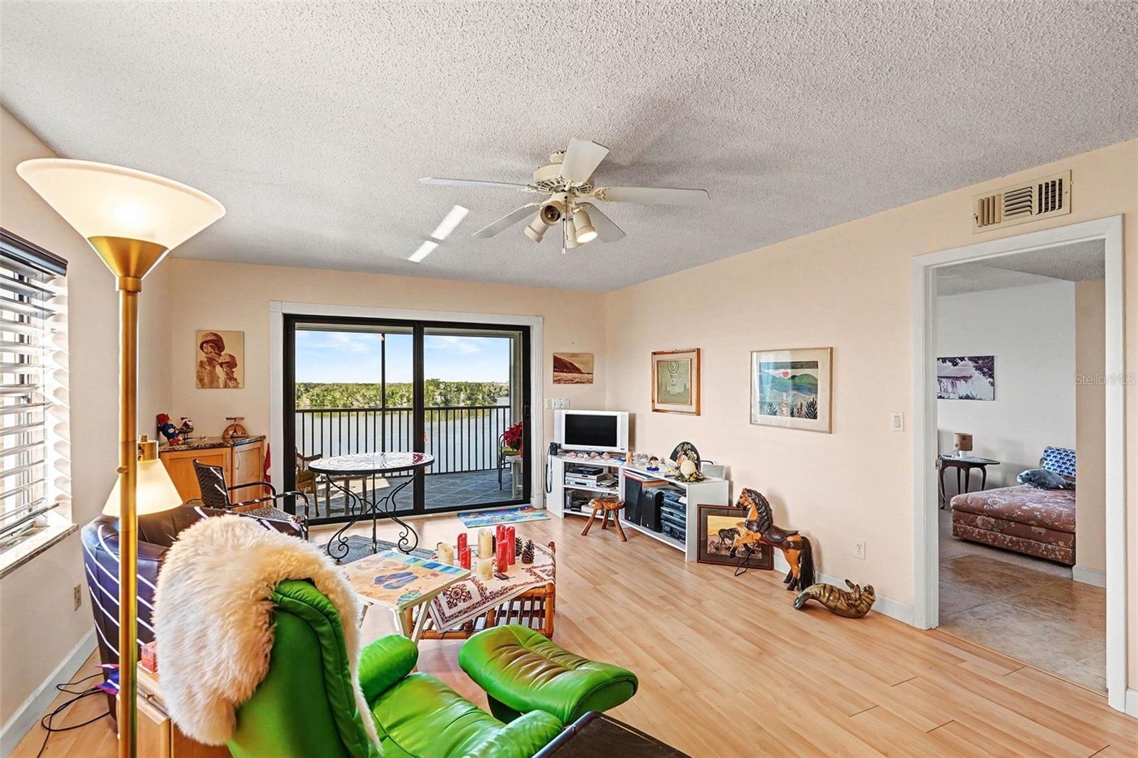 Image 7 of 33 For 3165 Atlantic Ave  A301