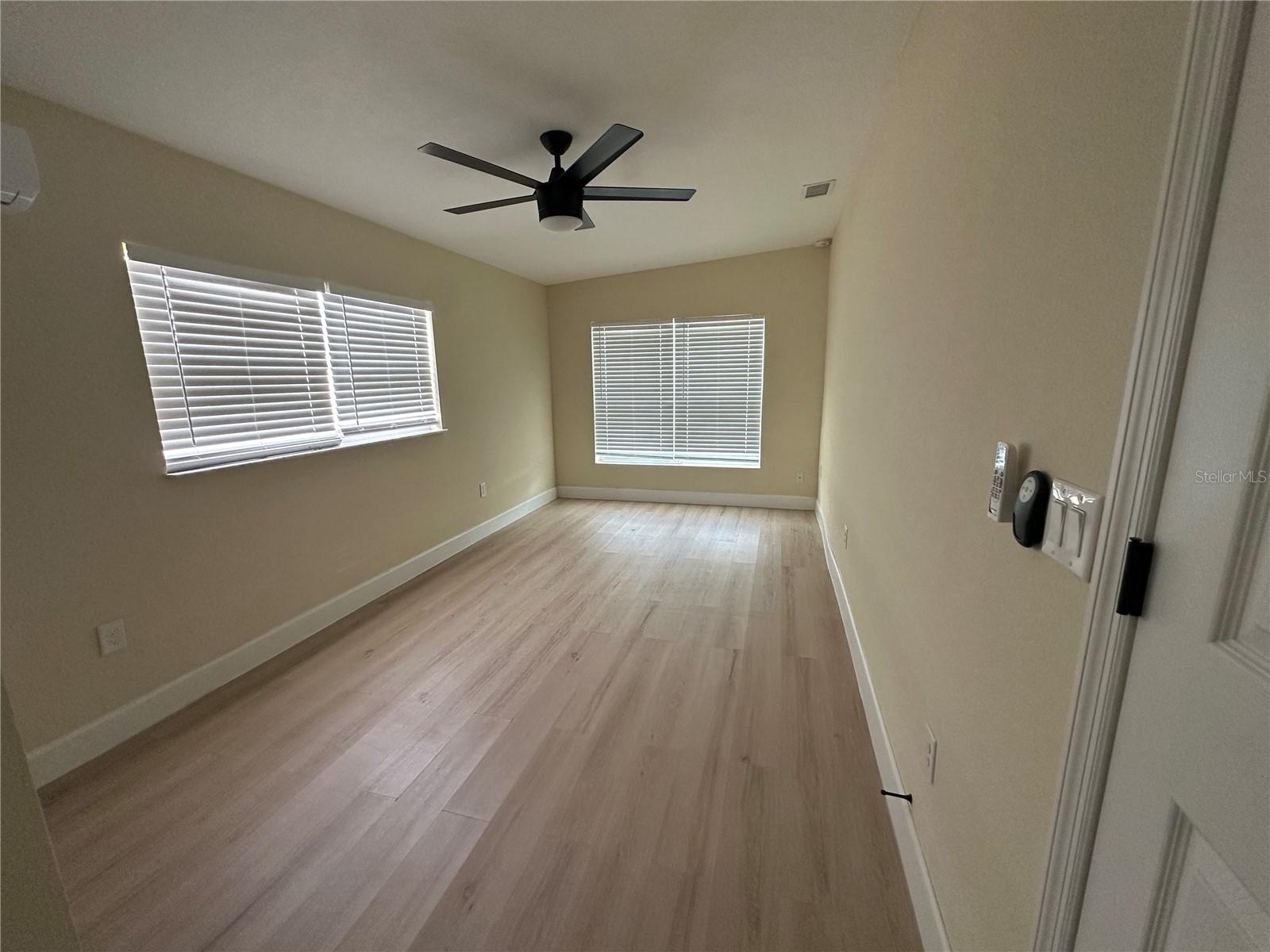 Image 5 of 16 For 3416 Oakellar Avenue