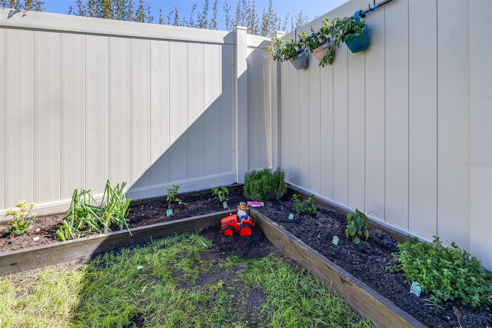 Image 38 of 43 For 7538 Wallflower Trail