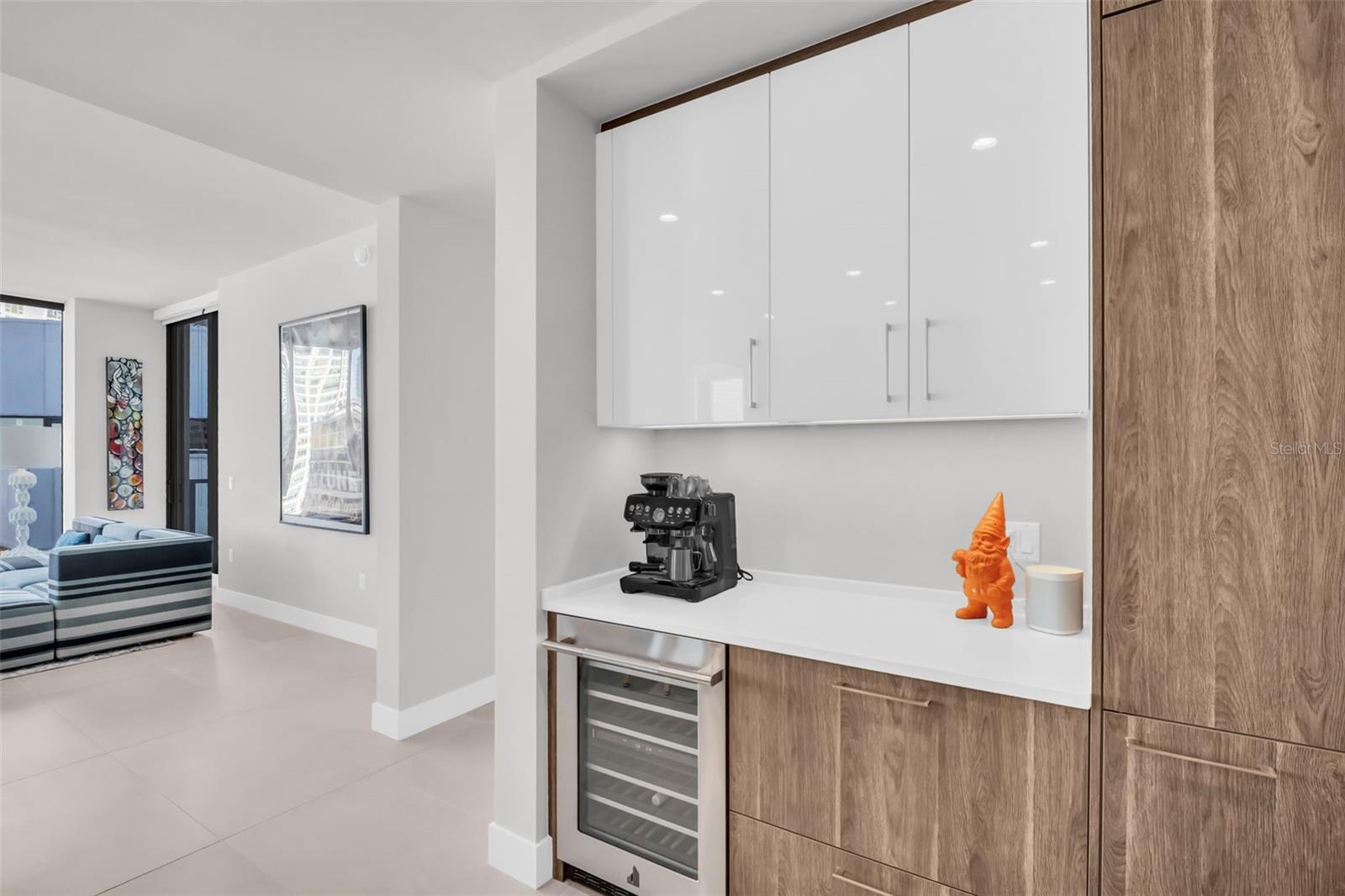 Image 21 of 88 For 301 1st Street S 1404