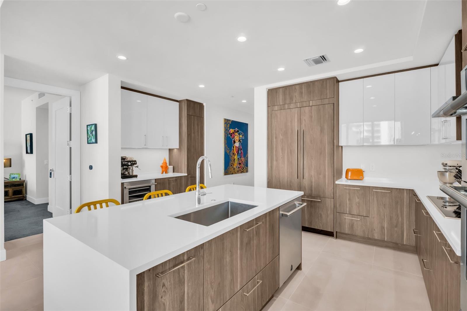 Image 27 of 88 For 301 1st Street S 1404