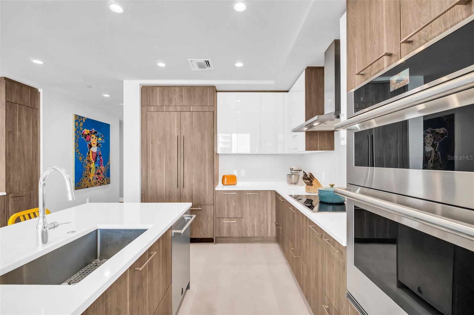 Image 28 of 88 For 301 1st Street S 1404