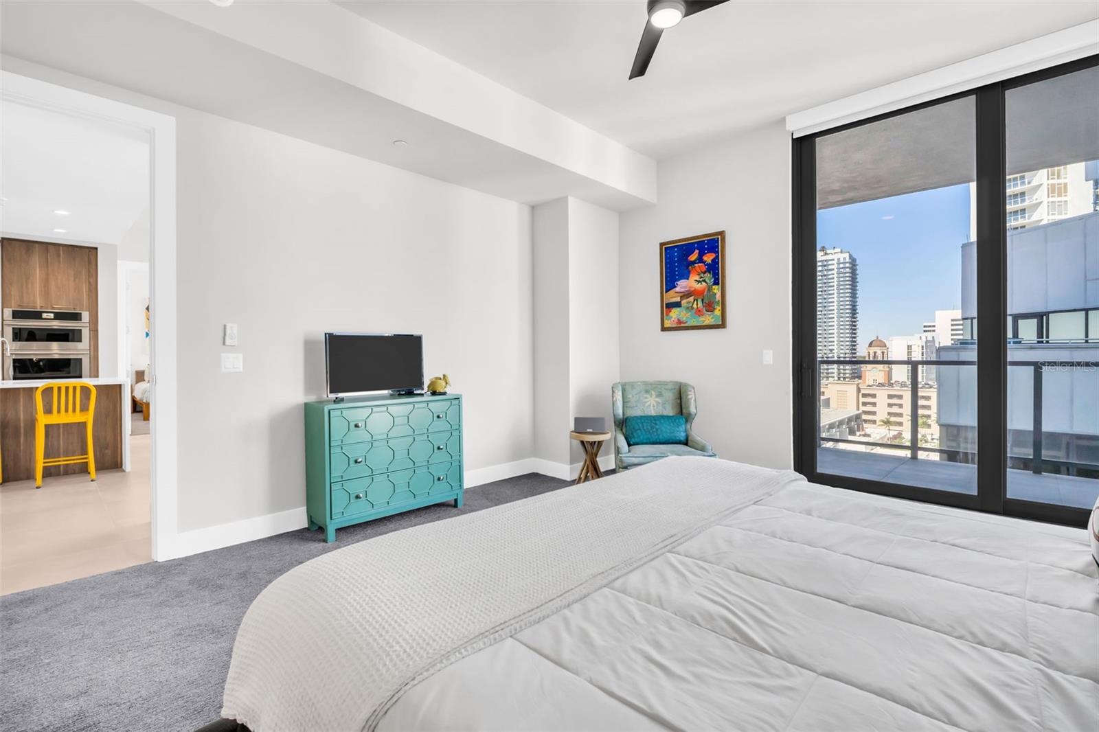 Image 34 of 88 For 301 1st Street S 1404