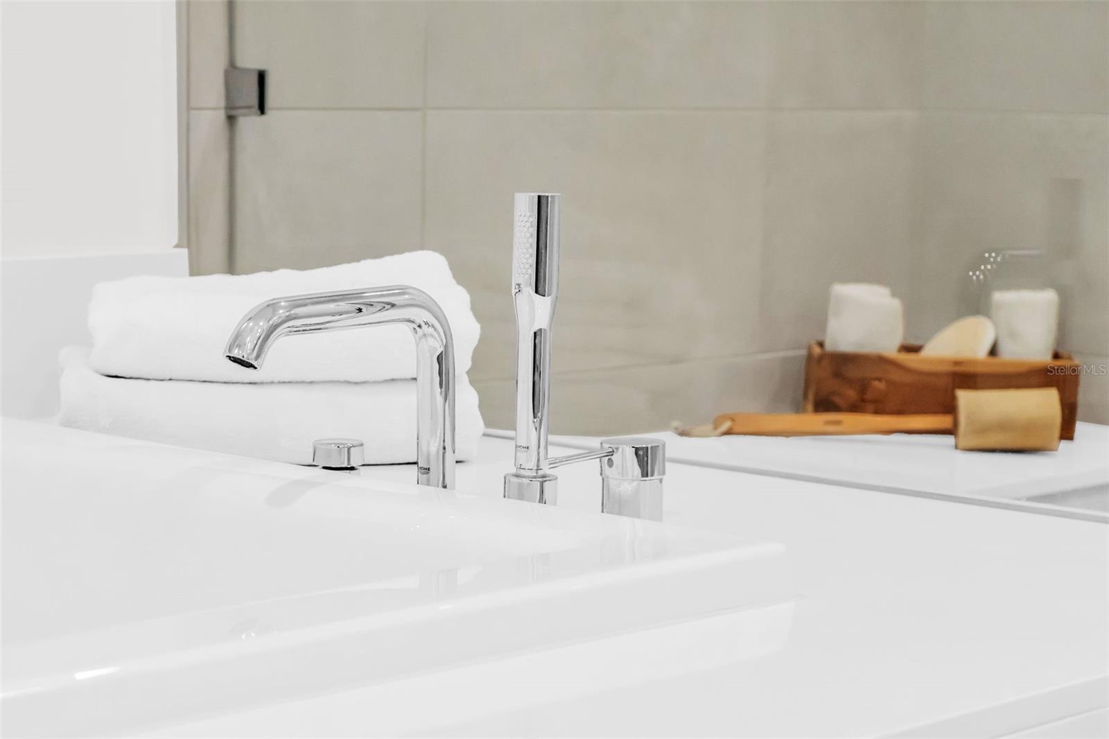 Image 48 of 88 For 301 1st Street S 1404