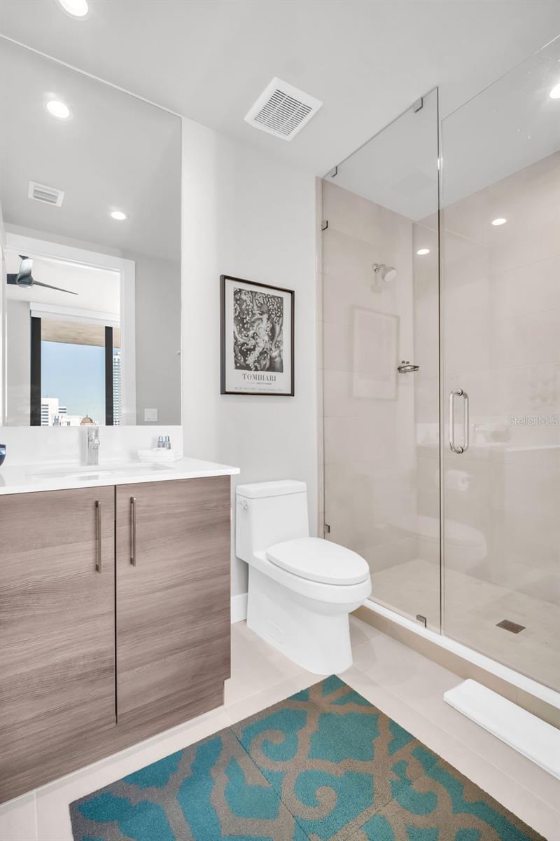 Image 53 of 88 For 301 1st Street S 1404