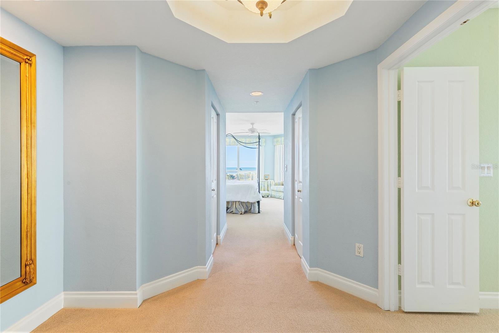 Listing photo id 23 for 1180 Gulf Boulevard 202