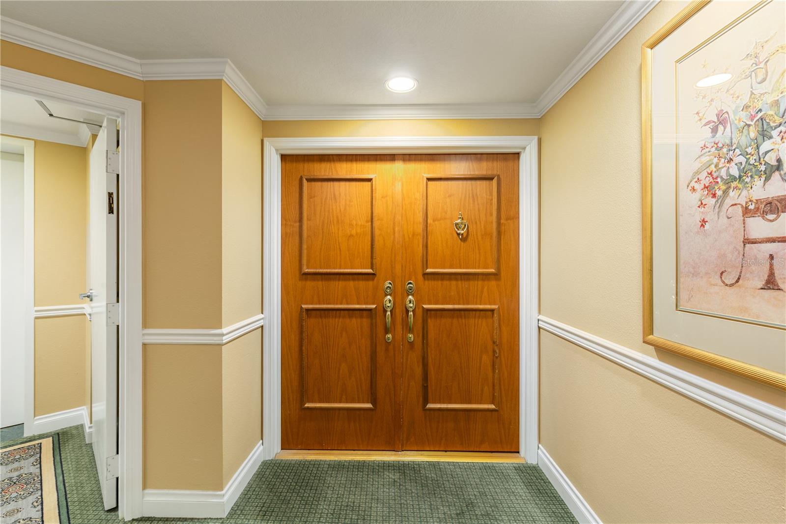 Listing photo id 2 for 1180 Gulf Boulevard 202