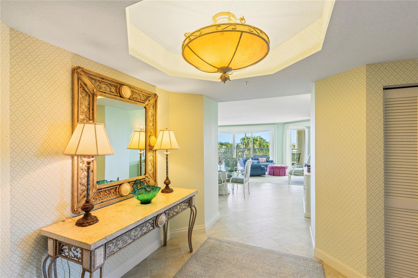 Listing photo id 3 for 1180 Gulf Boulevard 202