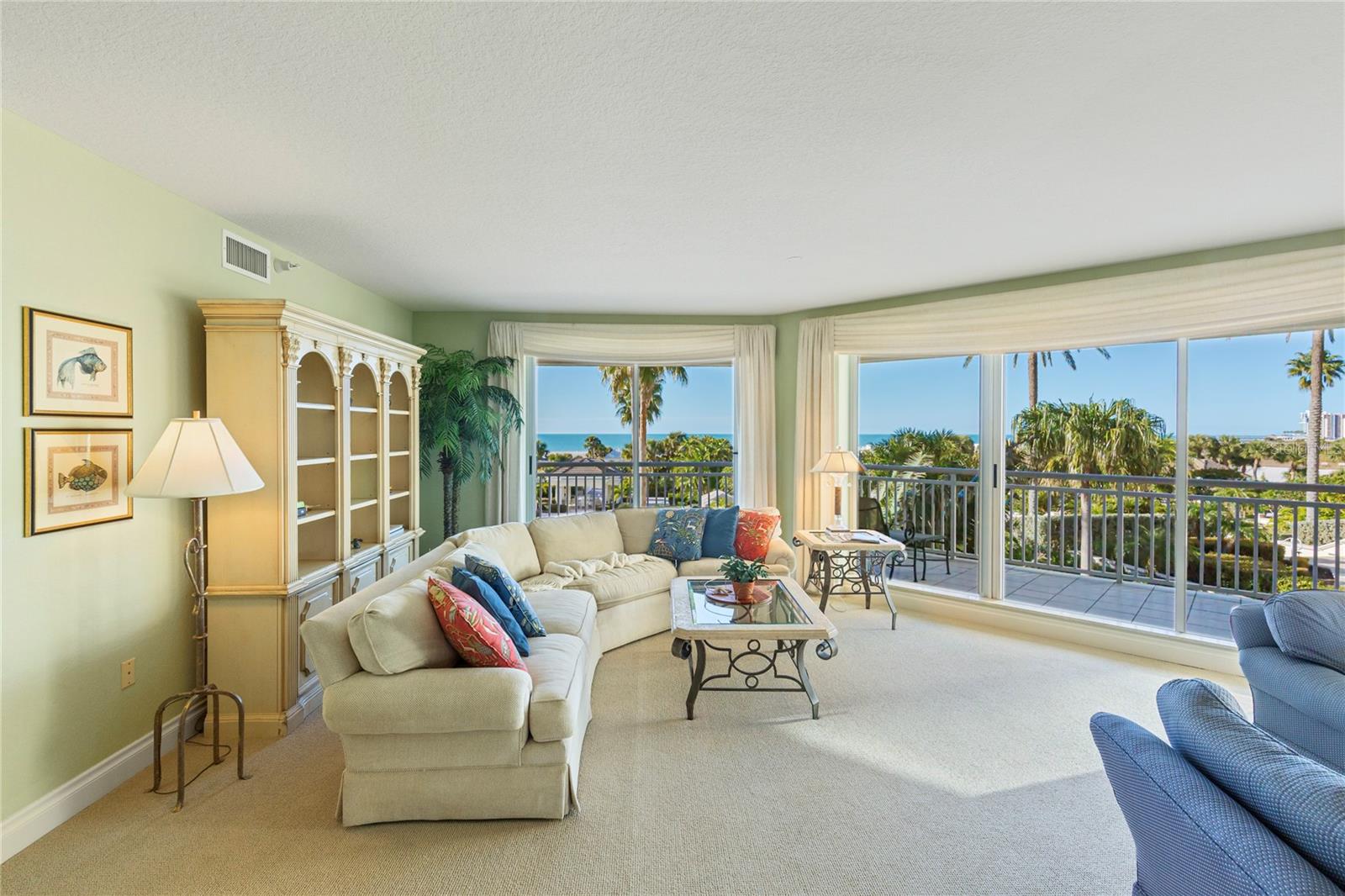 Listing photo id 5 for 1180 Gulf Boulevard 202