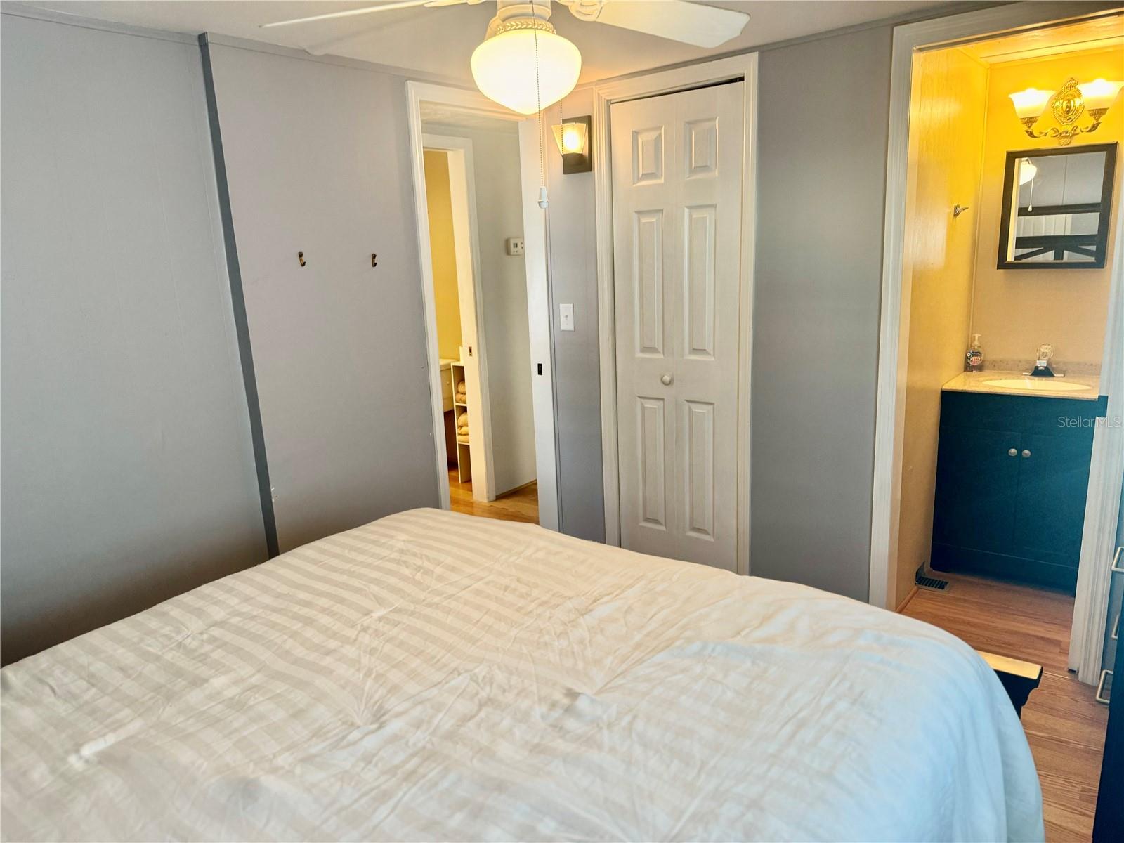 Image 17 of 27 For 7901 40th Avenue N 21