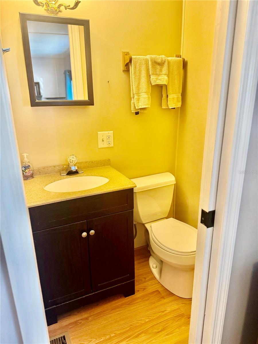 Image 18 of 27 For 7901 40th Avenue N 21