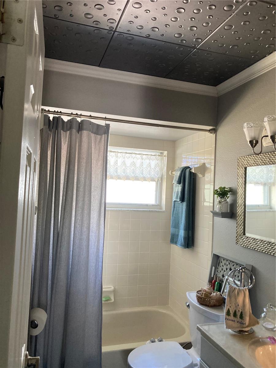 Image 21 of 45 For 8101 Roxboro