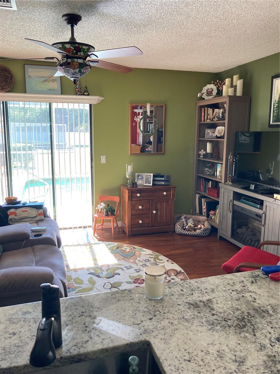 Image 22 of 45 For 8101 Roxboro