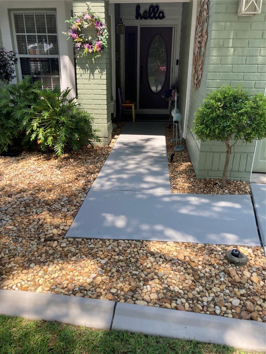 Image 3 of 45 For 8101 Roxboro